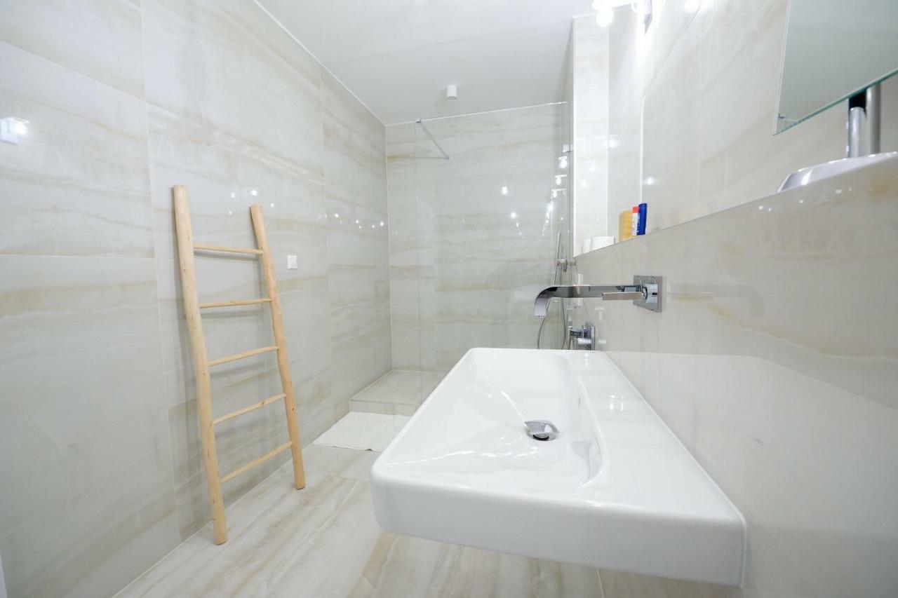 Center Aupark Apartment Πιεστάνυ Εξωτερικό φωτογραφία